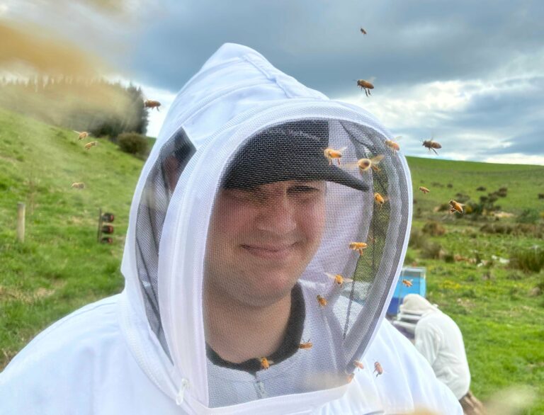 Dunedin Beekkeepers Club visit to Betta Bees ...Jacob Hodgson, a new DNBK member spent the whole evening working with the Betta Bees crew, until we ran out of daylight!!